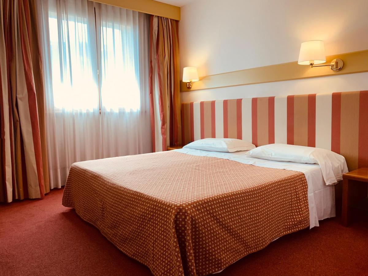 Eurohotel Palace Maniago Exterior photo